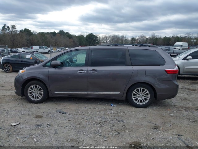 Toyota Sienna Xle 8 Passenger 2015 5TDYK3DC5FS675089 Image 13