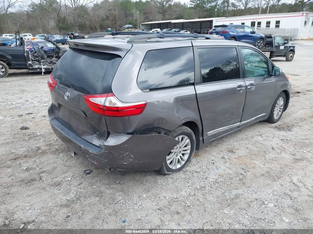 Toyota Sienna Xle 8 Passenger 2015 5TDYK3DC5FS675089 Image 4