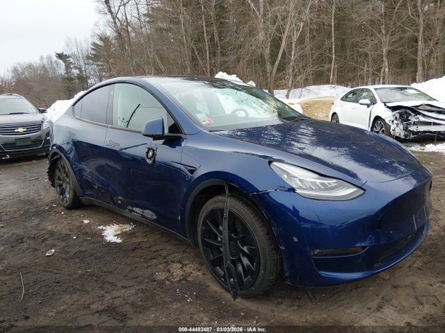 2022 TESLA MODEL Y 7SAYGDEE1NF437821