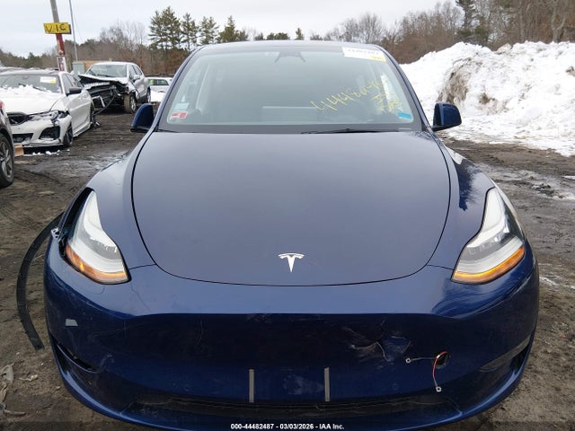 7SAYGDEE1NF437821 Tesla Model Y Long Range Dual Motor All-wheel Drive