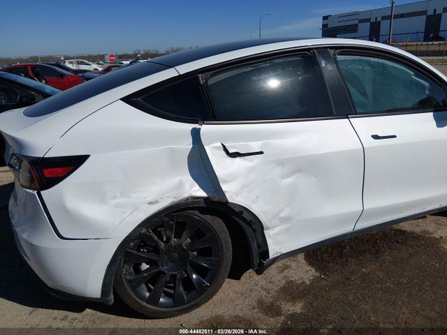 2023 TESLA MODEL Y 7SAYGAEEXPF792861 Photo 5