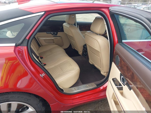 2018 JAGUAR XJ SAJWJ2GD5J8W13814 Photo 7