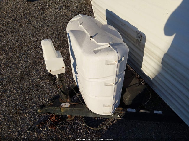44482572 :رقم المزاد ، 4YDT26027C3150165 vin ، 2012 Keystone Rv Summerland مزاد بيع