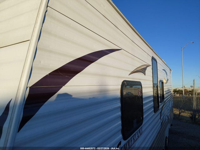 44482572 :رقم المزاد ، 4YDT26027C3150165 vin ، 2012 Keystone Rv Summerland مزاد بيع