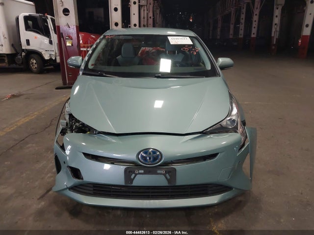 JTDKBRFUXH3557994 Toyota Prius Two