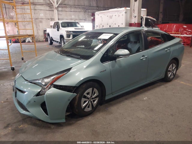 JTDKBRFUXH3557994 Toyota Prius Two