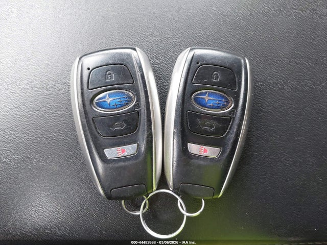 2015 Subaru Outback 3.6r Limited მანქანა იყიდება აუქციონზე, vin: 4S4BSENC8F3351440, აუქციონის ნომერი: 44482668