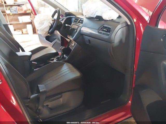 3VV2B7AX5NM068033 Volkswagen Tiguan 2.0t Se