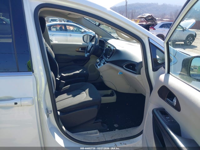 Продажа на аукционе авто 2017 Chrysler Pacifica Touring, vin: 2C4RC1DG6HR508454, номер лота: 44482720