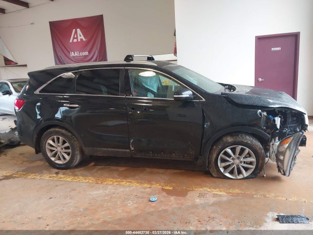 2018 Kia Sorento 3.3l Lx მანქანა იყიდება აუქციონზე, vin: 5XYPG4A50JG375961, აუქციონის ნომერი: 44482730