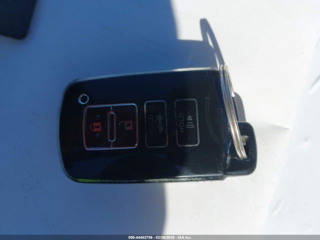 5TDKZRFH3KS573829 Toyota Highlander Se