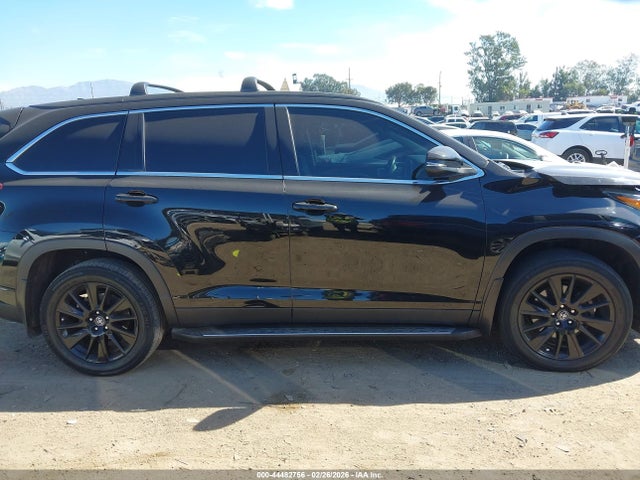 5TDKZRFH3KS573829 Toyota Highlander Se