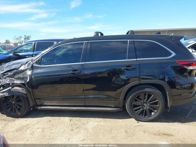 5TDKZRFH3KS573829 Toyota Highlander Se