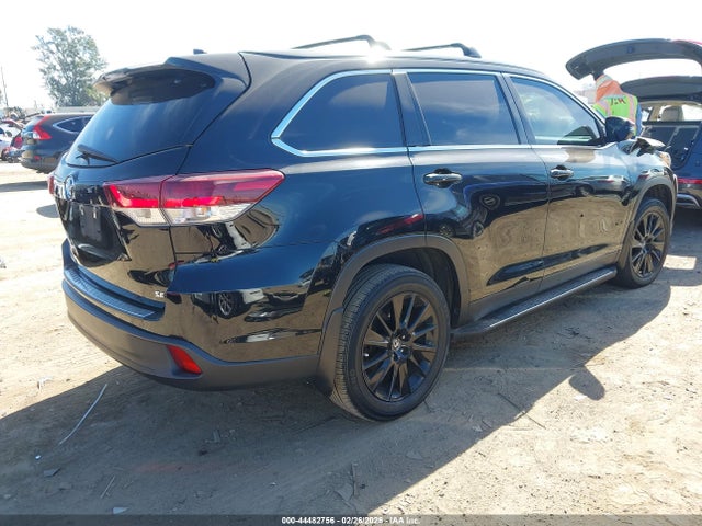 5TDKZRFH3KS573829 Toyota Highlander Se