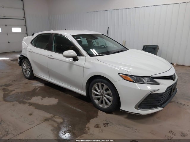 2021 Toyota Camry Le მანქანა იყიდება აუქციონზე, vin: 4T1R11AK8MU548462, აუქციონის ნომერი: 44482795