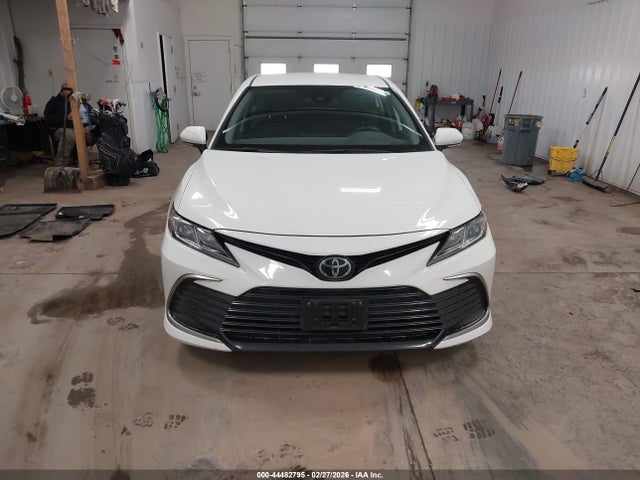 2021 Toyota Camry Le მანქანა იყიდება აუქციონზე, vin: 4T1R11AK8MU548462, აუქციონის ნომერი: 44482795