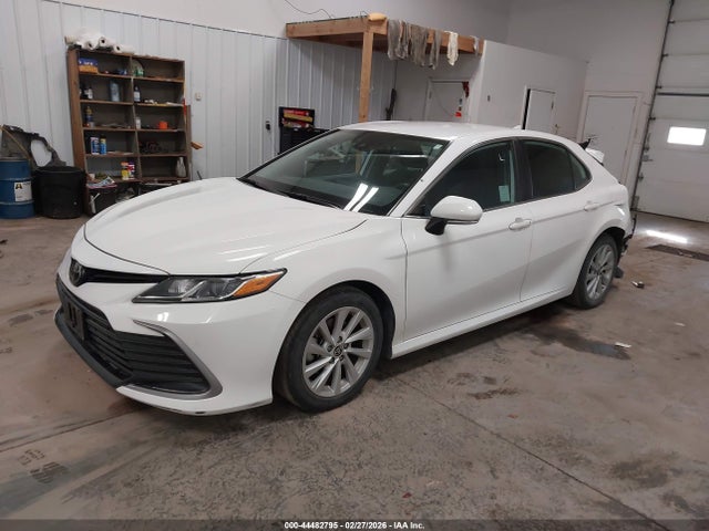 2021 Toyota Camry Le მანქანა იყიდება აუქციონზე, vin: 4T1R11AK8MU548462, აუქციონის ნომერი: 44482795