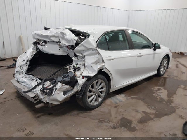 2021 Toyota Camry Le მანქანა იყიდება აუქციონზე, vin: 4T1R11AK8MU548462, აუქციონის ნომერი: 44482795