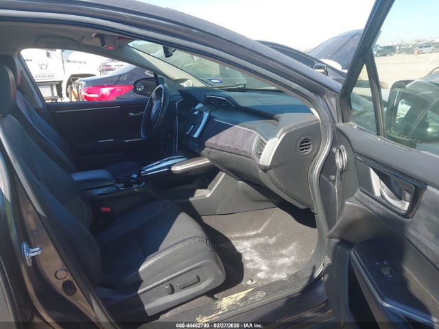 2018 HONDA CLARITY PLUG-IN HYBRID JHMZC5F31JC010466 Photo 4