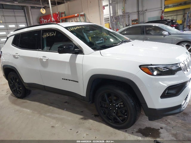 44482824 :رقم المزاد ، 3C4NJDFB8NT132386 vin ، 2022 Jeep Compass Latitude Lux 4x4 مزاد بيع