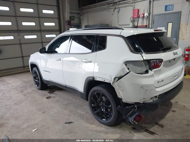 44482824 :رقم المزاد ، 3C4NJDFB8NT132386 vin ، 2022 Jeep Compass Latitude Lux 4x4 مزاد بيع