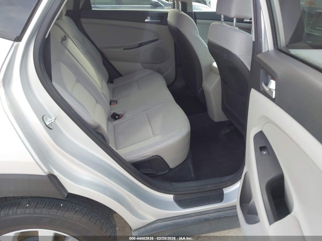 44482836 :رقم المزاد ، KM8J23A41KU952062 vin ، 2019 Hyundai Tucson Se مزاد بيع
