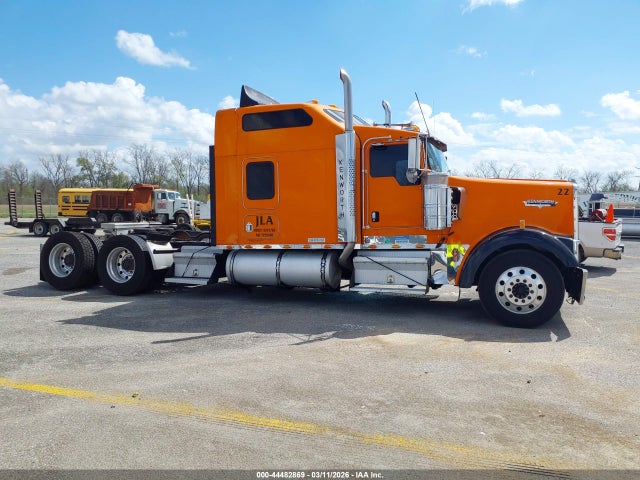Продажа на аукционе авто 2005 Kenworth Construction W900, vin: 1XKWDB9X35J073377, номер лота: 44482869