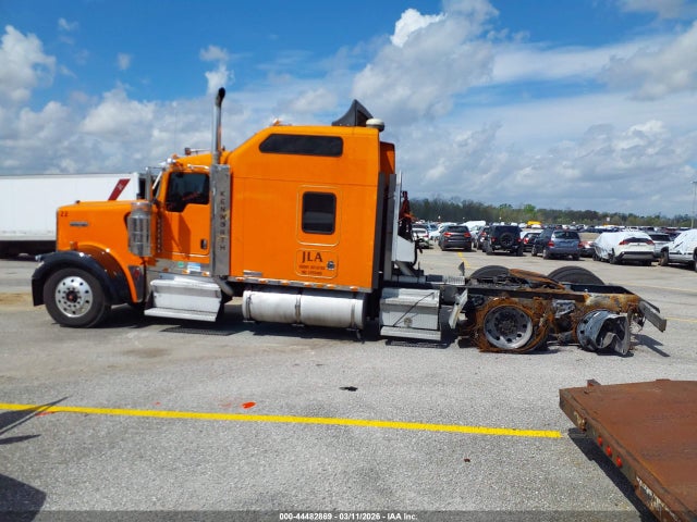 Продажа на аукционе авто 2005 Kenworth Construction W900, vin: 1XKWDB9X35J073377, номер лота: 44482869