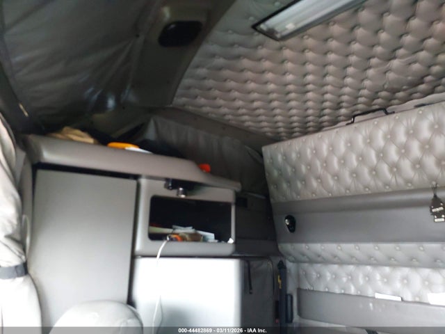 Продажа на аукционе авто 2005 Kenworth Construction W900, vin: 1XKWDB9X35J073377, номер лота: 44482869