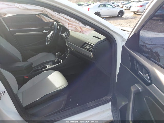 2019 VOLKSWAGEN JETTA 3VWC57BU8KM272476 Photo 4