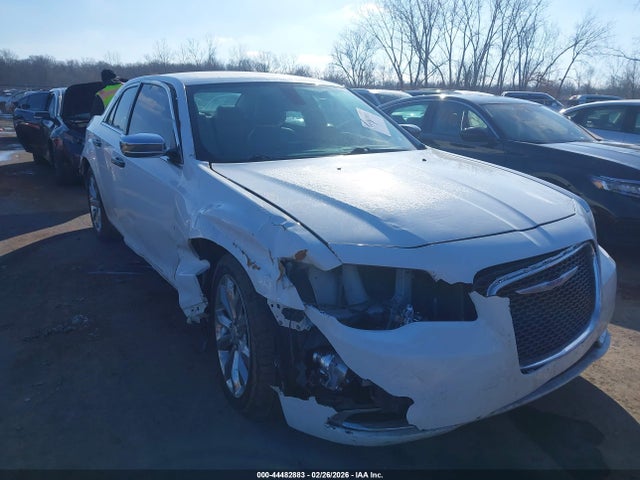 Продаж на аукціоні авто 2018 Chrysler 300 Limited Awd, vin: 2C3CCAKG6JH194989, номер лоту: 44482883