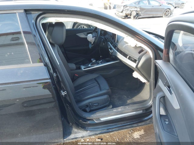 2017 AUDI A4 WAUANAF44HN004649 Photo 4