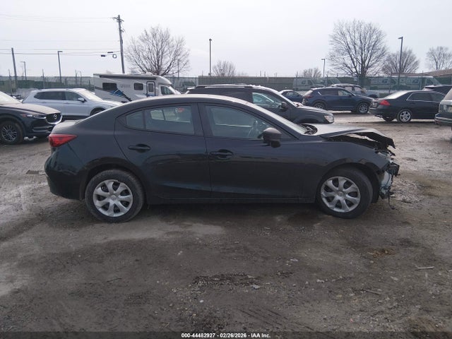 Продажа на аукционе авто 2018 Mazda Mazda3 Sport, vin: 3MZBN1U78JM165684, номер лота: 44482927