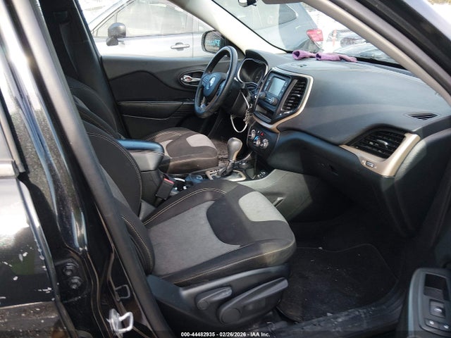1C4PJMAB0EW141013 Jeep Cherokee Sport