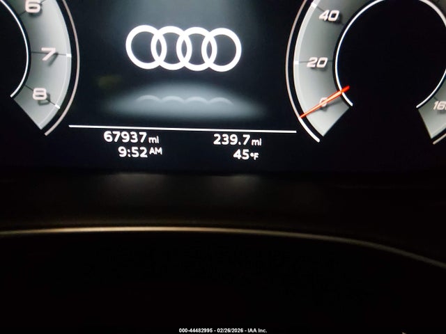 44482995 :رقم المزاد ، WA1EVAF19MD013402 vin ، 2021 Audi Q8 Premium Plus 55 Tfsi Quattro Tiptronic مزاد بيع