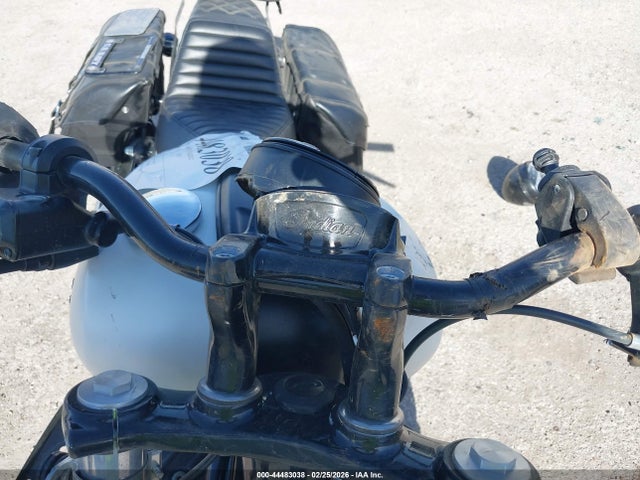 INDIAN MOTORCYCLE CO. Chief 2022 56KDMCAG4N3006872 Image 17