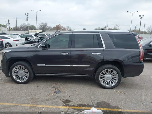 44483087 :رقم المزاد ، 1GYS4DKJ8JR216017 vin ، 2018 Cadillac Escalade Platinum مزاد بيع