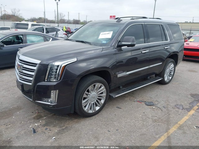 44483087 :رقم المزاد ، 1GYS4DKJ8JR216017 vin ، 2018 Cadillac Escalade Platinum مزاد بيع