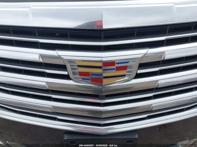 44483087 :رقم المزاد ، 1GYS4DKJ8JR216017 vin ، 2018 Cadillac Escalade Platinum مزاد بيع