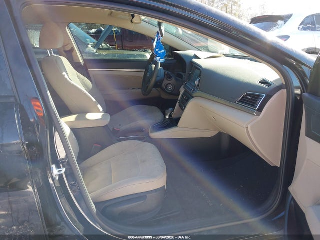 5NPD84LF5JH374268 Hyundai ELANTRA SEL