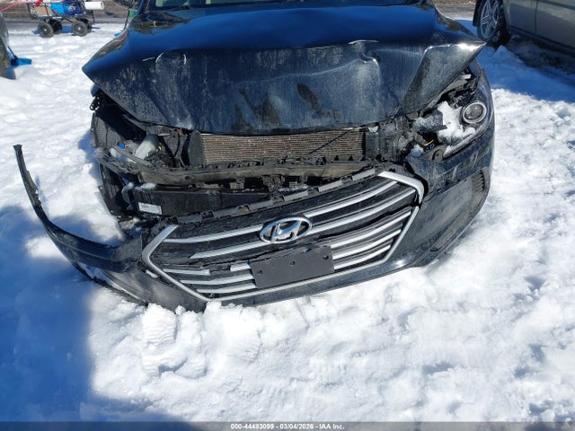5NPD84LF5JH374268 Hyundai ELANTRA SEL