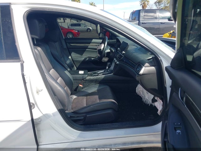 1HGCV1F35JA152438 Honda Accord Sport
