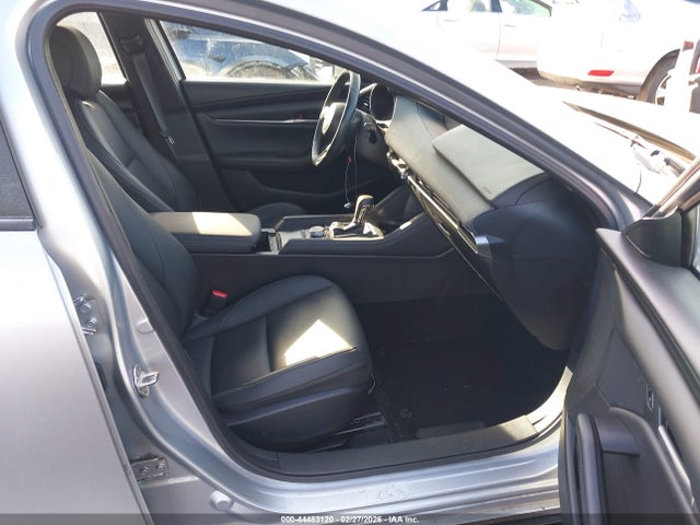 44483120 :رقم المزاد ، 3MZBPBBM9MM207857 vin ، 2021 Mazda Mazda3 Select مزاد بيع