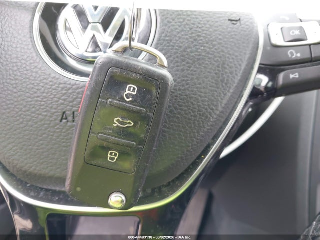 Продажа на аукционе авто 2015 Volkswagen Jetta 1.8t Se, vin: 3VWD07AJ6FM325935, номер лота: 44483138
