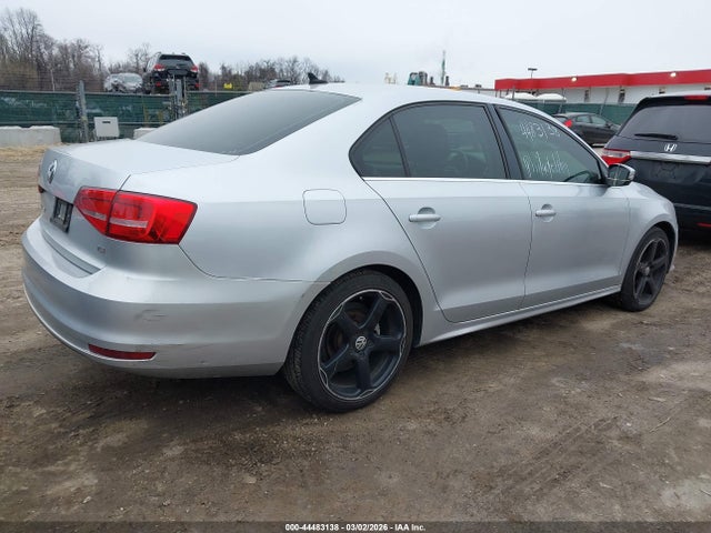 Продажа на аукционе авто 2015 Volkswagen Jetta 1.8t Se, vin: 3VWD07AJ6FM325935, номер лота: 44483138