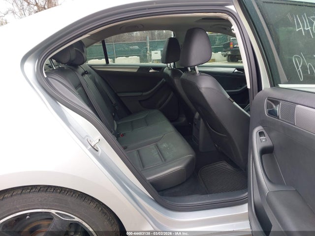 Продажа на аукционе авто 2015 Volkswagen Jetta 1.8t Se, vin: 3VWD07AJ6FM325935, номер лота: 44483138