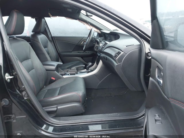1HGCR2F15HA002123 Honda Accord Sport Se