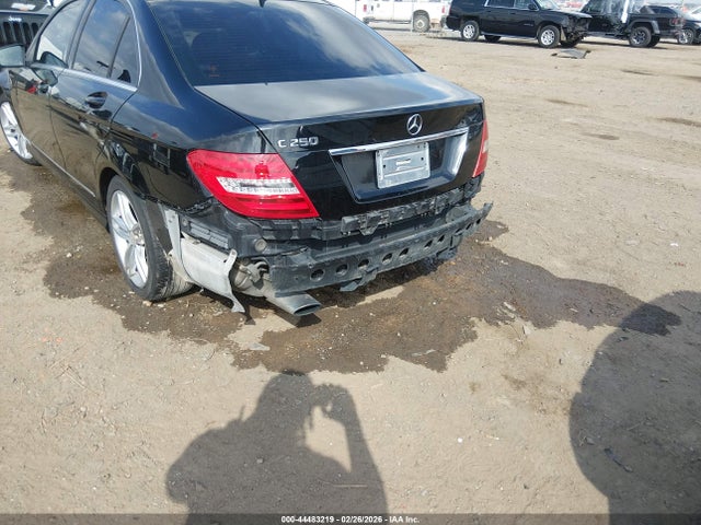 Auction sale of the 2014 Mercedes-benz C 250 Sport, vin: WDDGF4HB2EA951804, lot number: 44483219