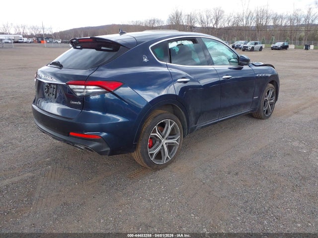 2021 MASERATI LEVANTE ZN661XUS2MX366145 Photo 3