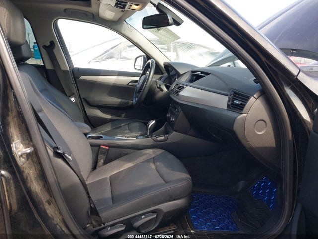 Продажа на аукционе авто 2015 Bmw X1 Sdrive28i, vin: WBAVM1C59FV315329, номер лота: 44483317